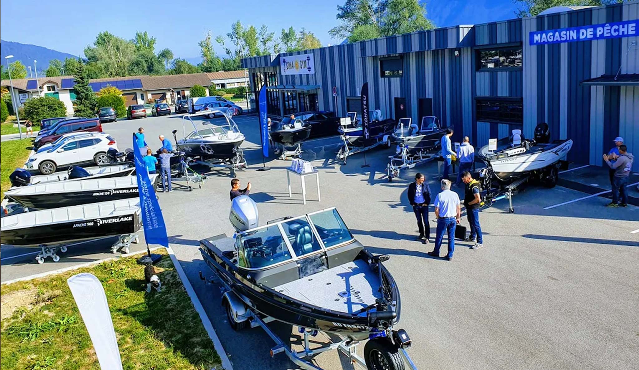 Bateau sur le lac d'Annecy