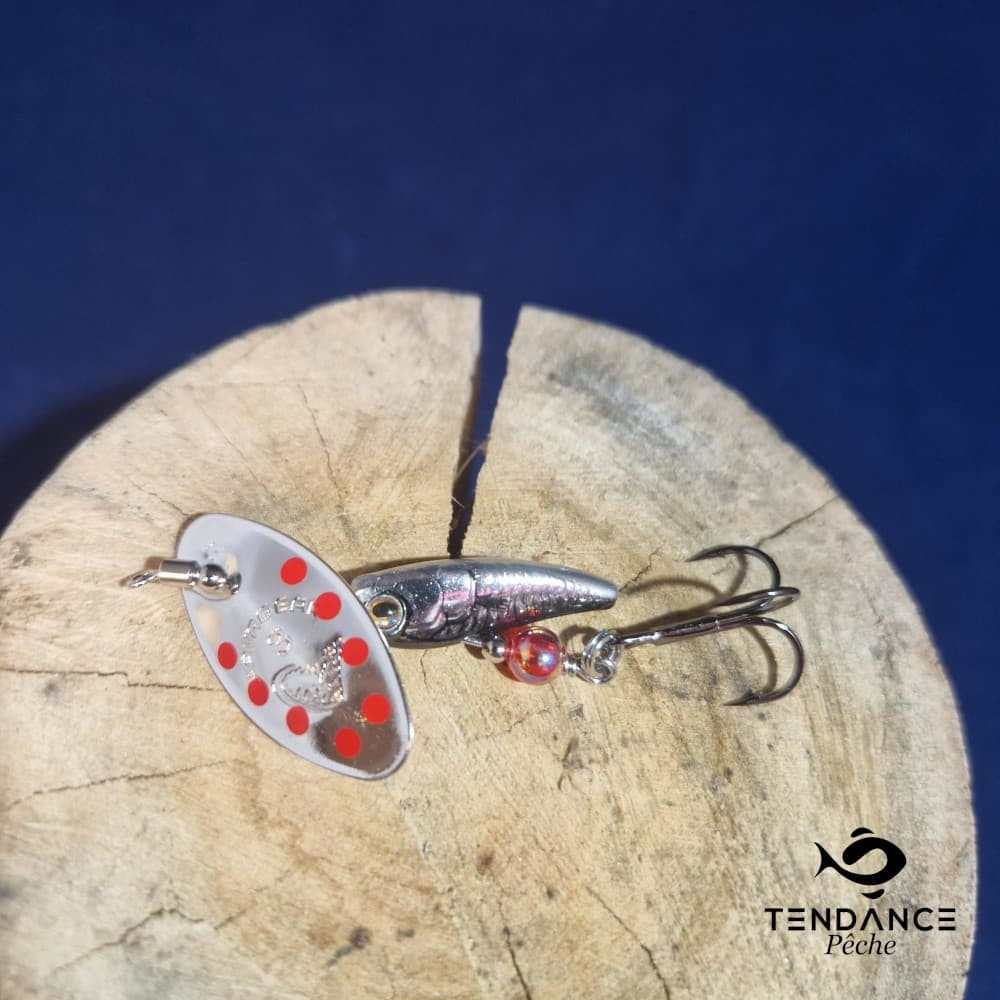 Cuillere Sticklebait Spinner 9.3Gr - Savage Gear - Dirty Silver Red